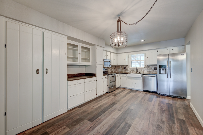 2836 S Wheeling Way - Photo 4 of 30