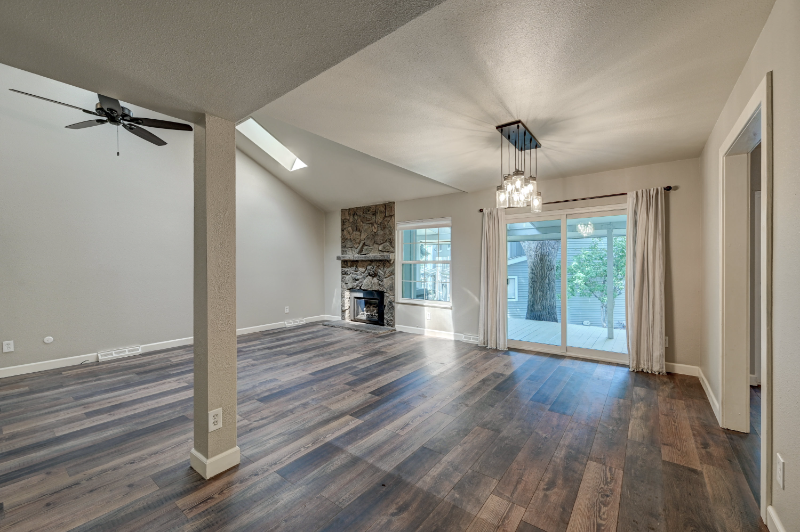 2836 S Wheeling Way - Photo 5 of 30