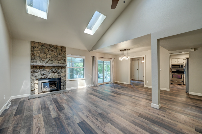 2836 S Wheeling Way - Photo 7 of 30