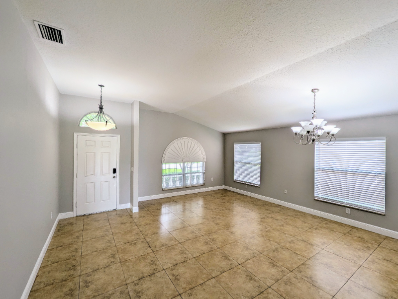 15524 Lake Bella Vista Dr - Photo 3 of 20