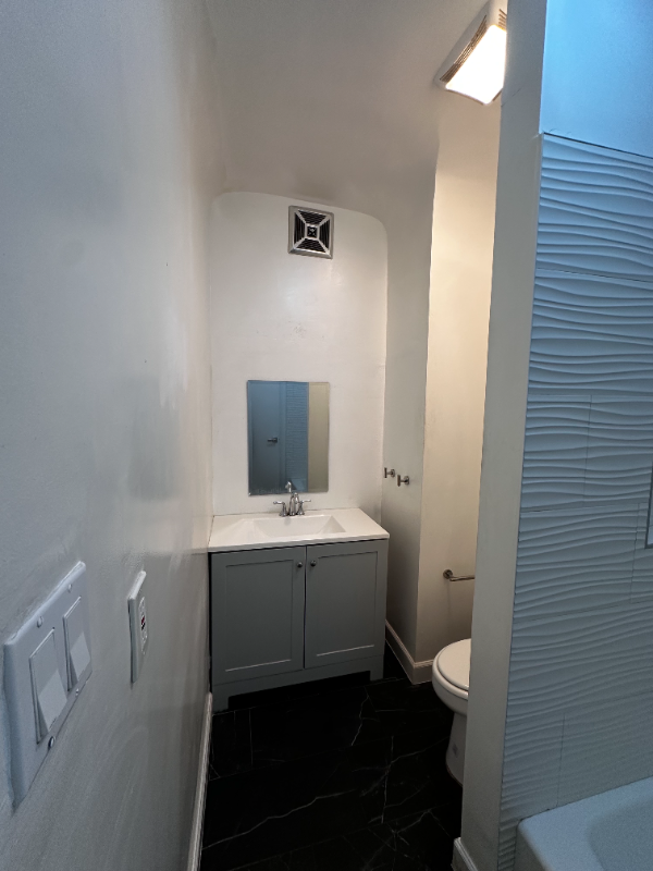 1865 Pacific Ave #B - Photo 7 of 10