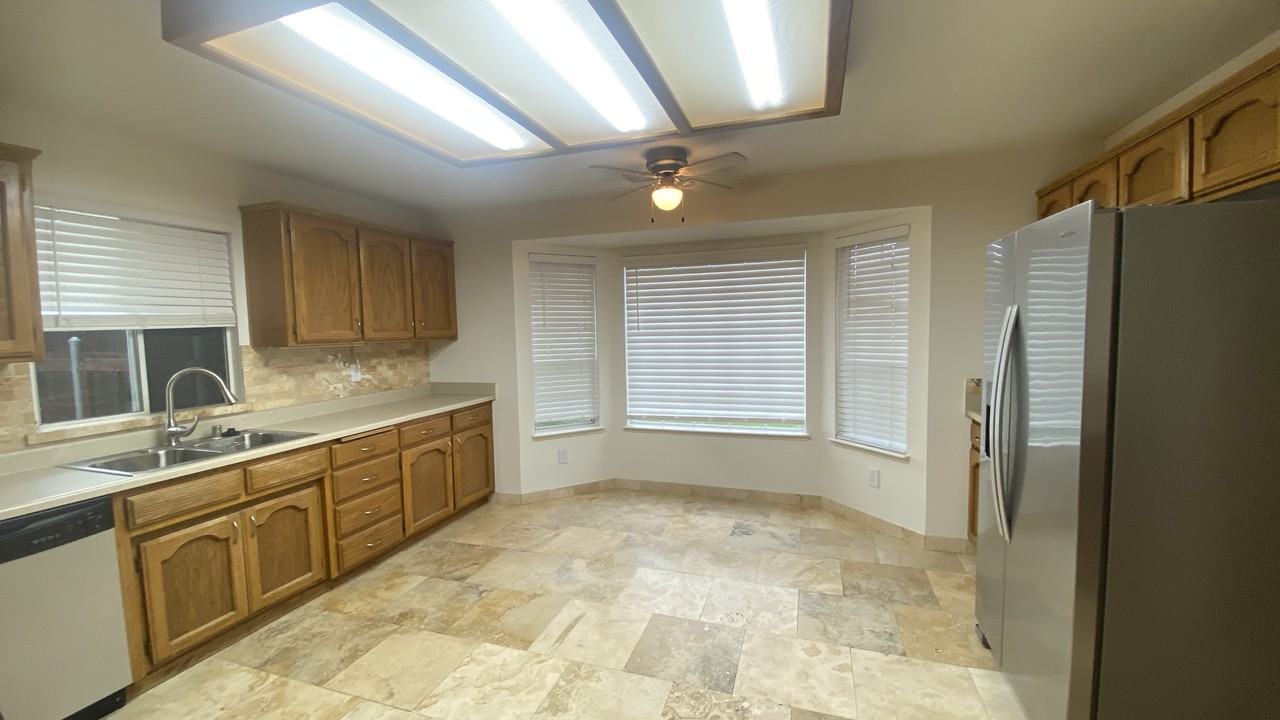 1580 Portofino Dr #NA - Photo 5 of 20