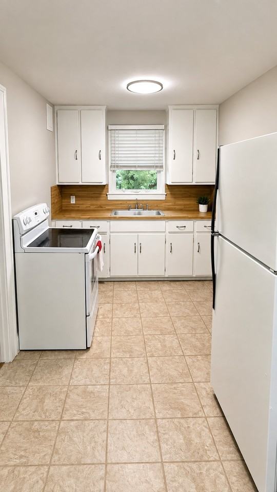 507 10th St #A - Photo 5 of 10