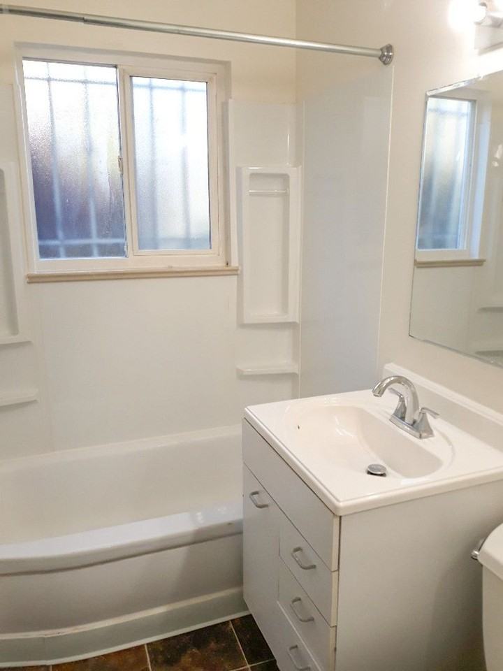 Belmont Roy Apartments - Photo 6 of 17