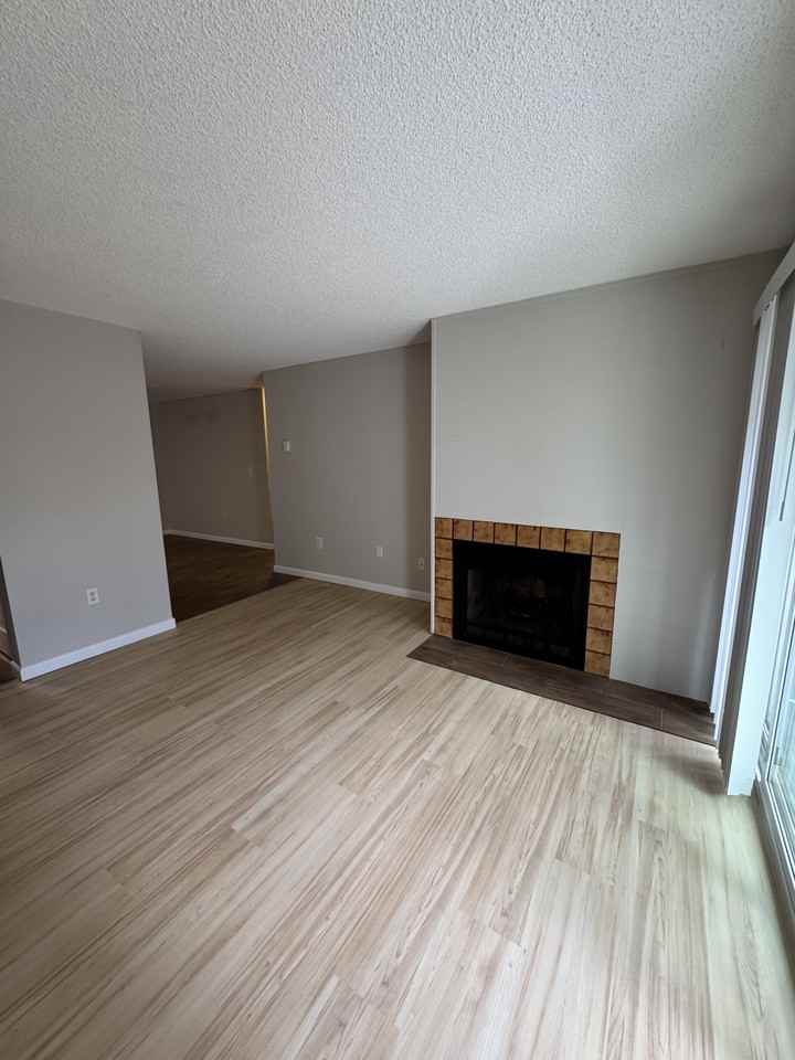 Sunset Blvd Ne #326 - Photo 5 of 18