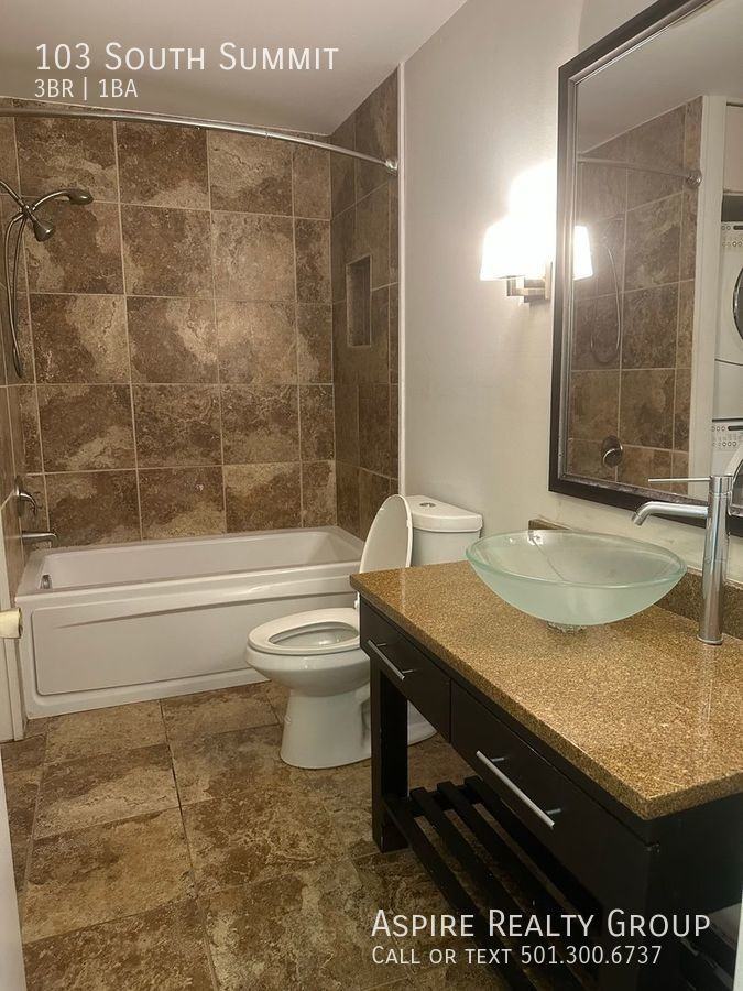 103 S Summit St - Photo 6 of 17