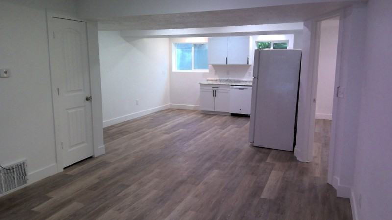 2202 Mountain Vista Ln - Photo 2 of 8
