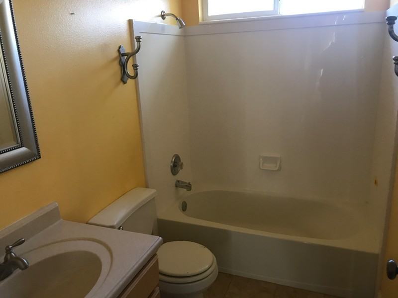 202 W Arbor Dr - Photo 3 of 9