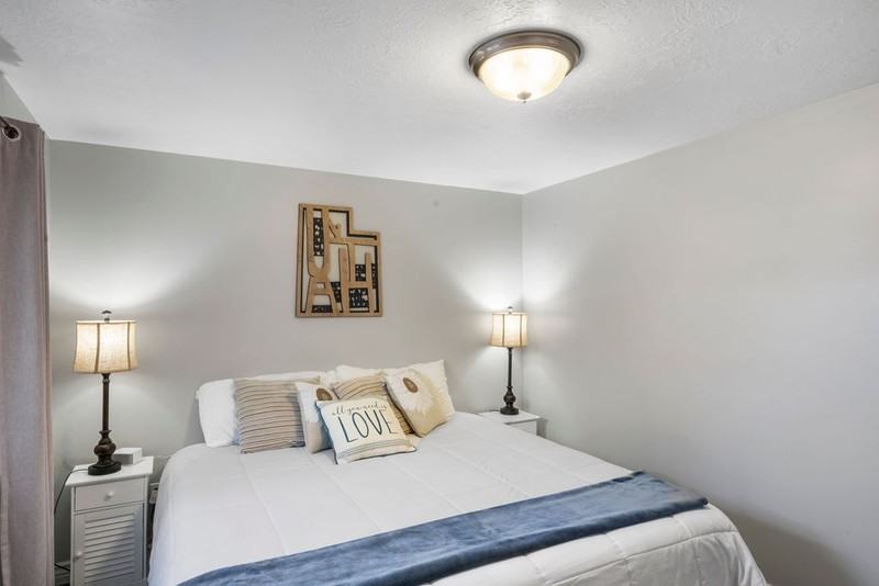 837 Crimson Ln - Photo 6 of 28