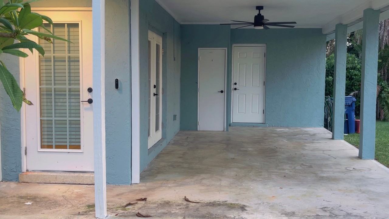 130 Lakeview Dr - Photo 4 of 16