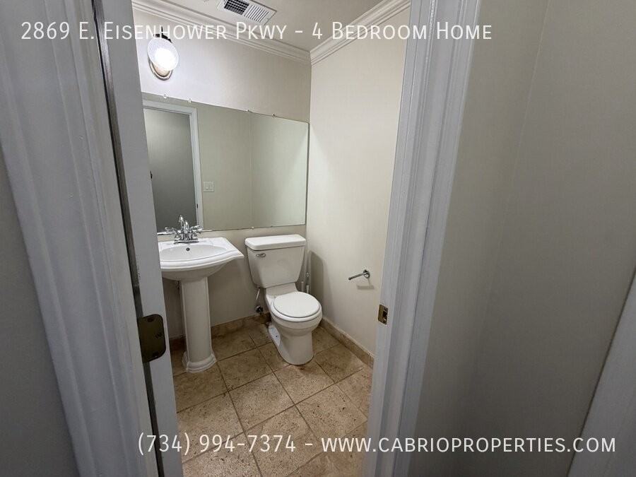 2869 E Eisenhower Pkwy - Photo 5 of 50