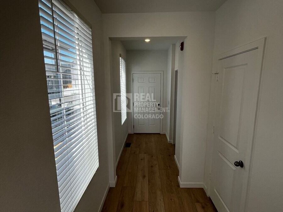537 Nightsky St - Photo 3 of 27