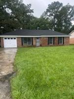 featured image of 207 Holiday Cir