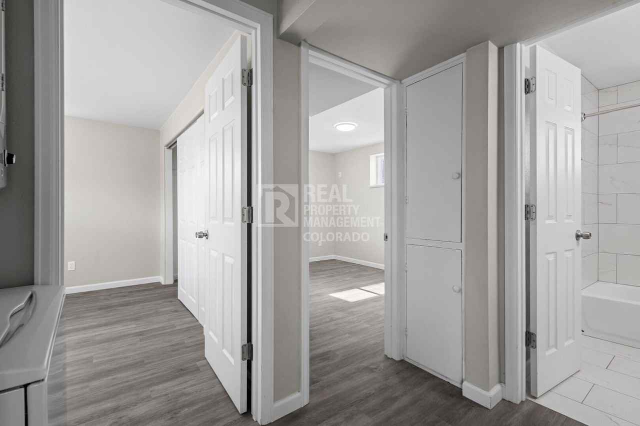 2253 S Lincoln St - Photo 3 of 13
