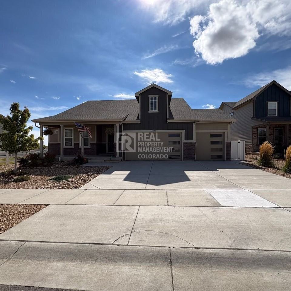 4524 Scenic Ln