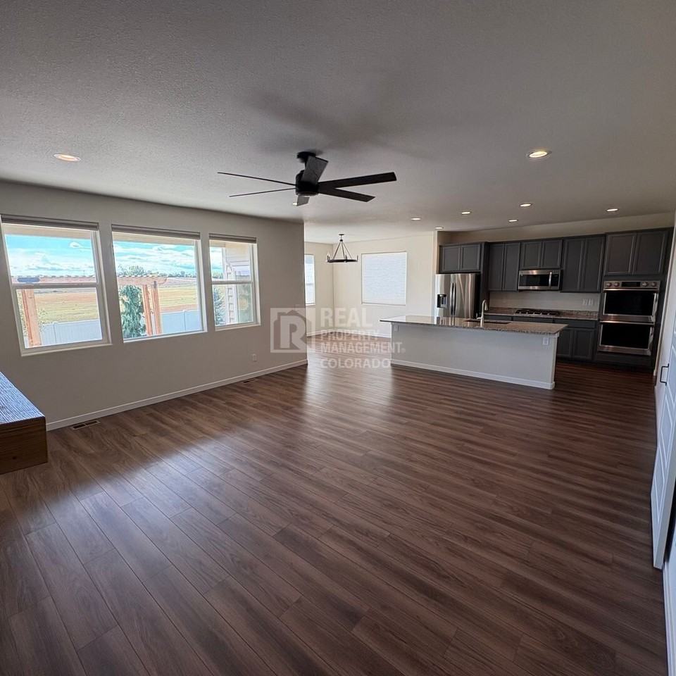 4524 Scenic Ln - Photo 2 of 28