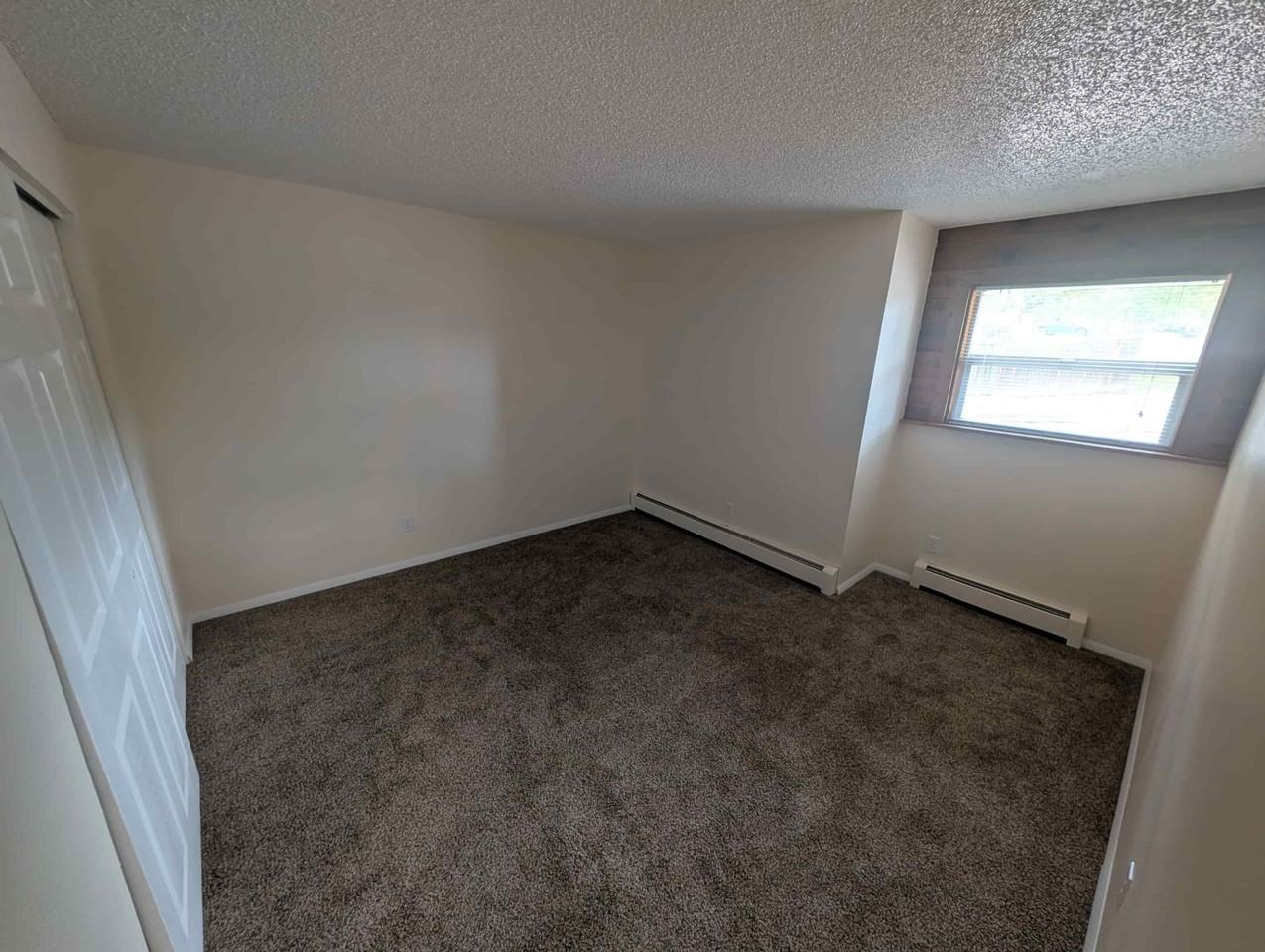 510 Mountain View Pl Apt D - Photo 4 of 13