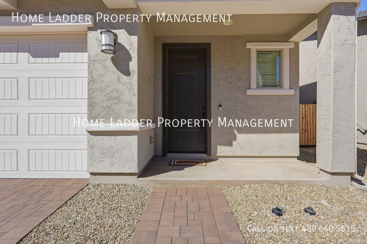 16452 W Whispering Wind Dr - Photo 2 of 43