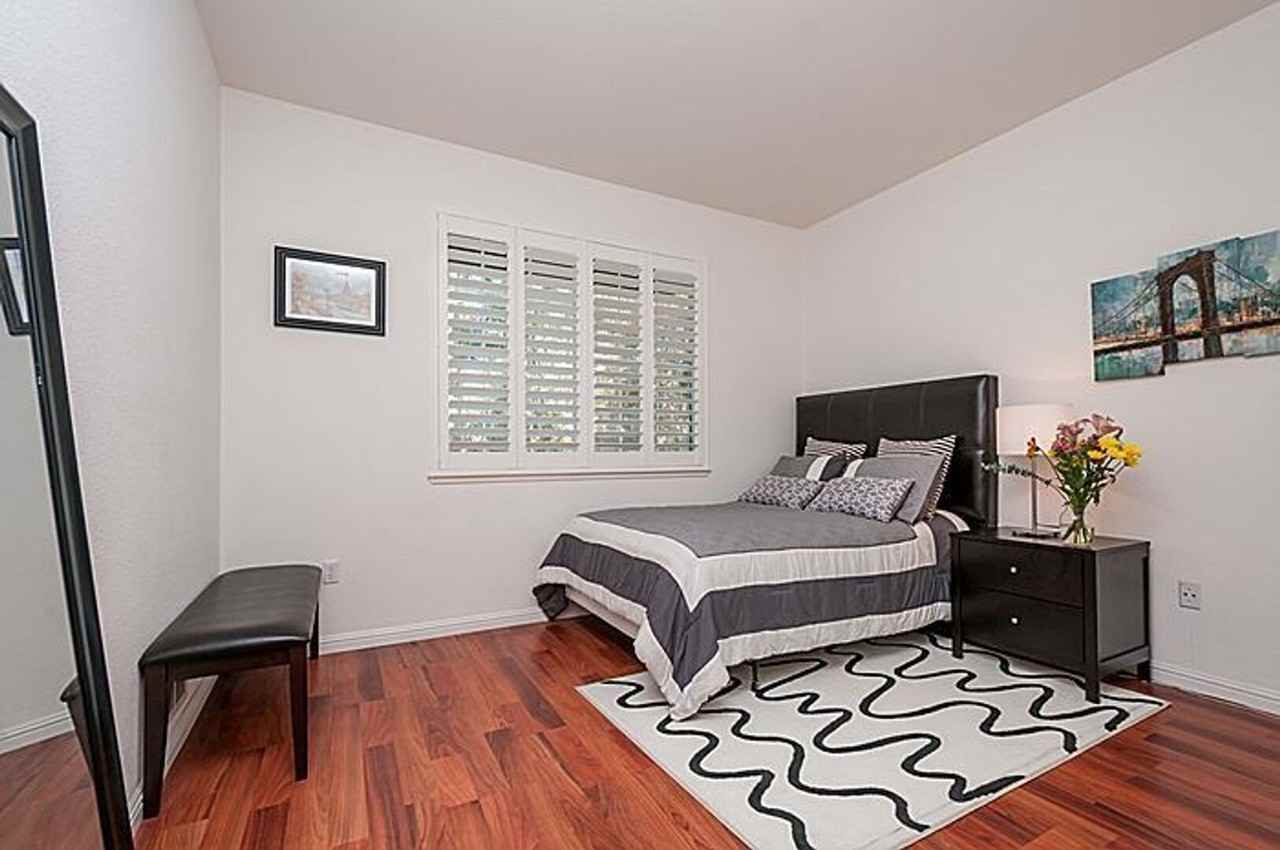2203 Hastings Shore Ln - Photo 6 of 17