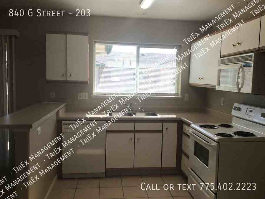 840 G St #203 - Photo 4 of 17
