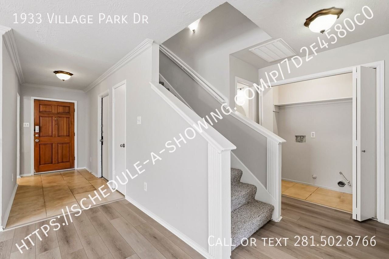1933 Village Park Dr - Photo 4 of 14