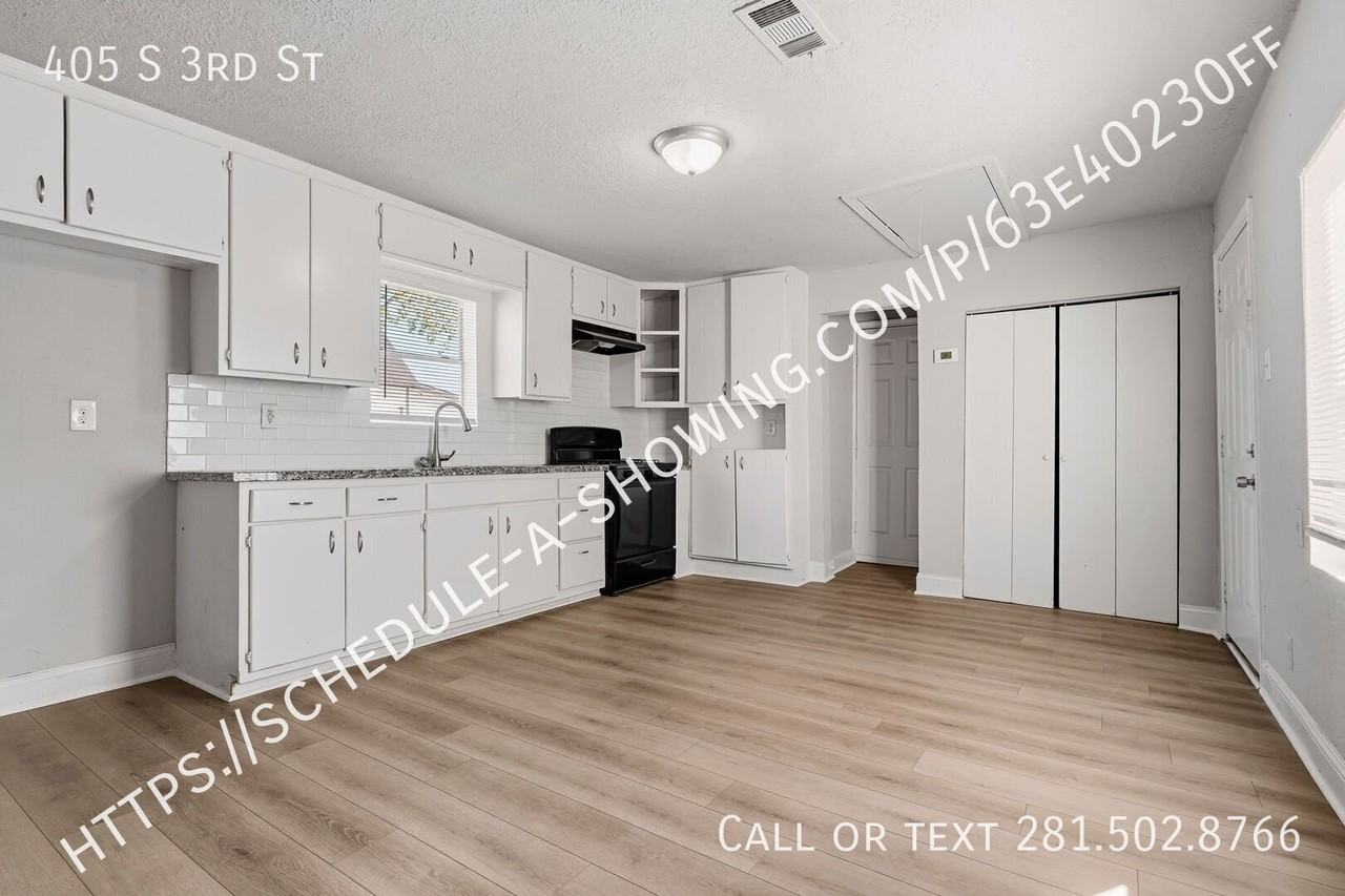 405 S 3rd St - Photo 5 of 13
