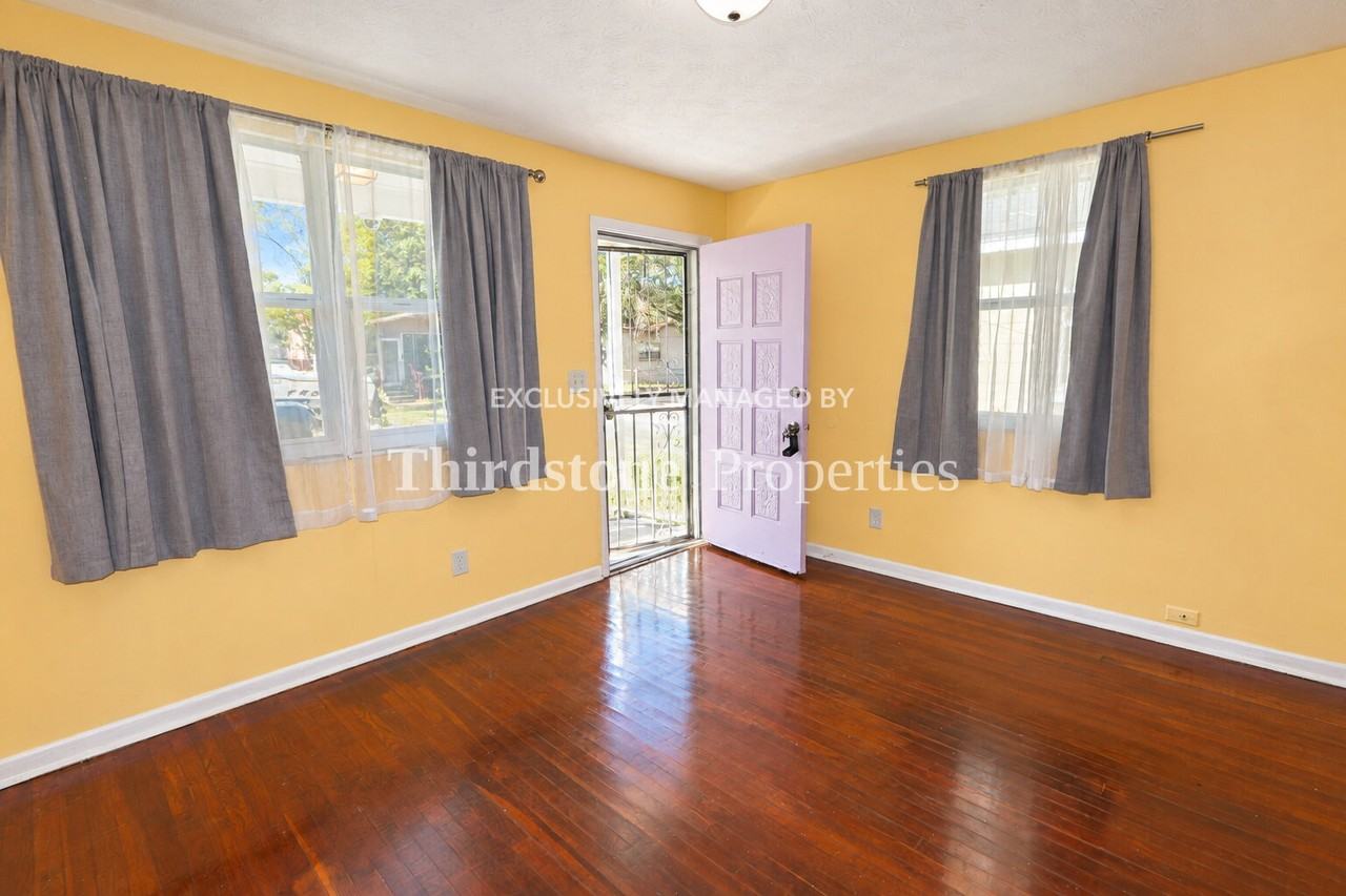 1757 W 12th St - Photo 3 of 22