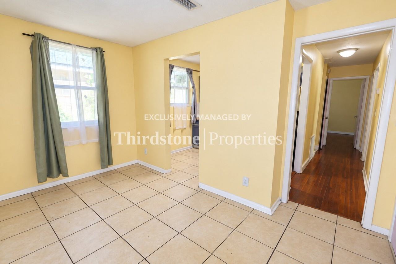 1757 W 12th St - Photo 4 of 22