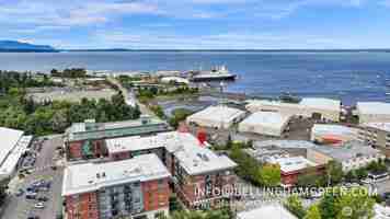 featured image of 960 Harris Ave #305