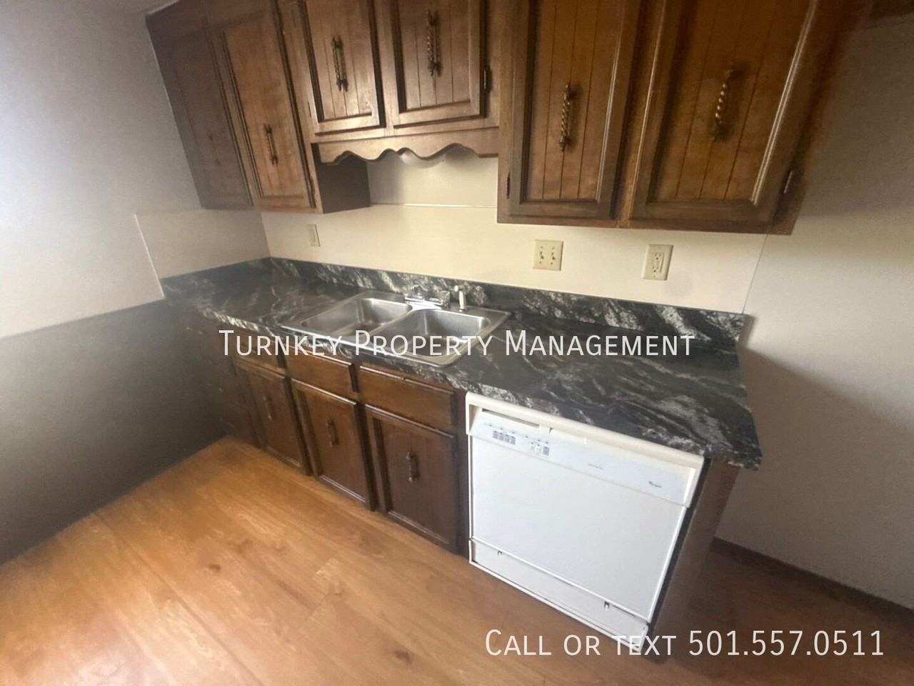 1700 Sanford Dr - Photo 2 of 16