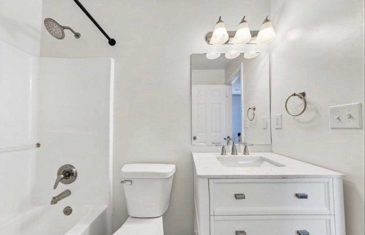 2366 Hummingbird Ln - Photo 5 of 13