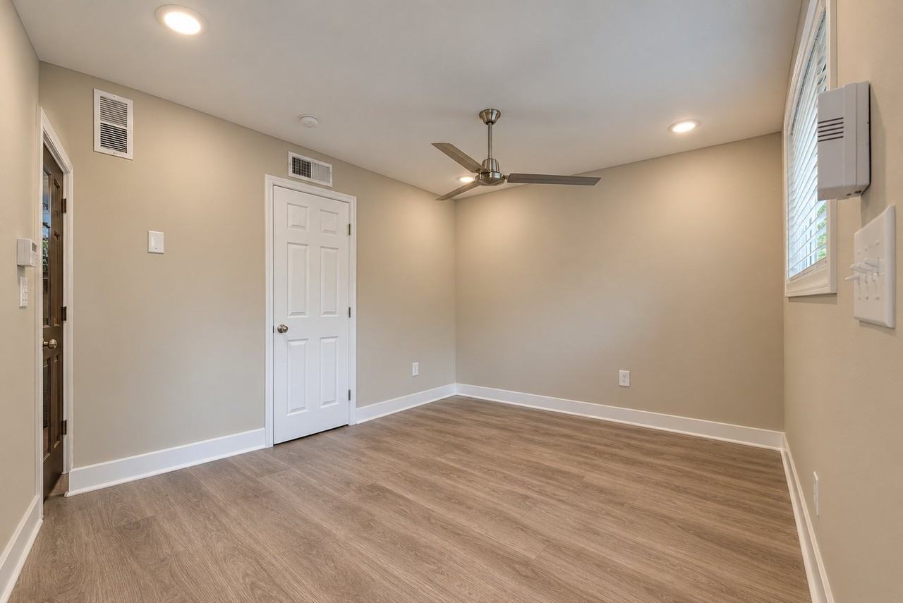 2018 Jefferson St #C - Photo 5 of 10