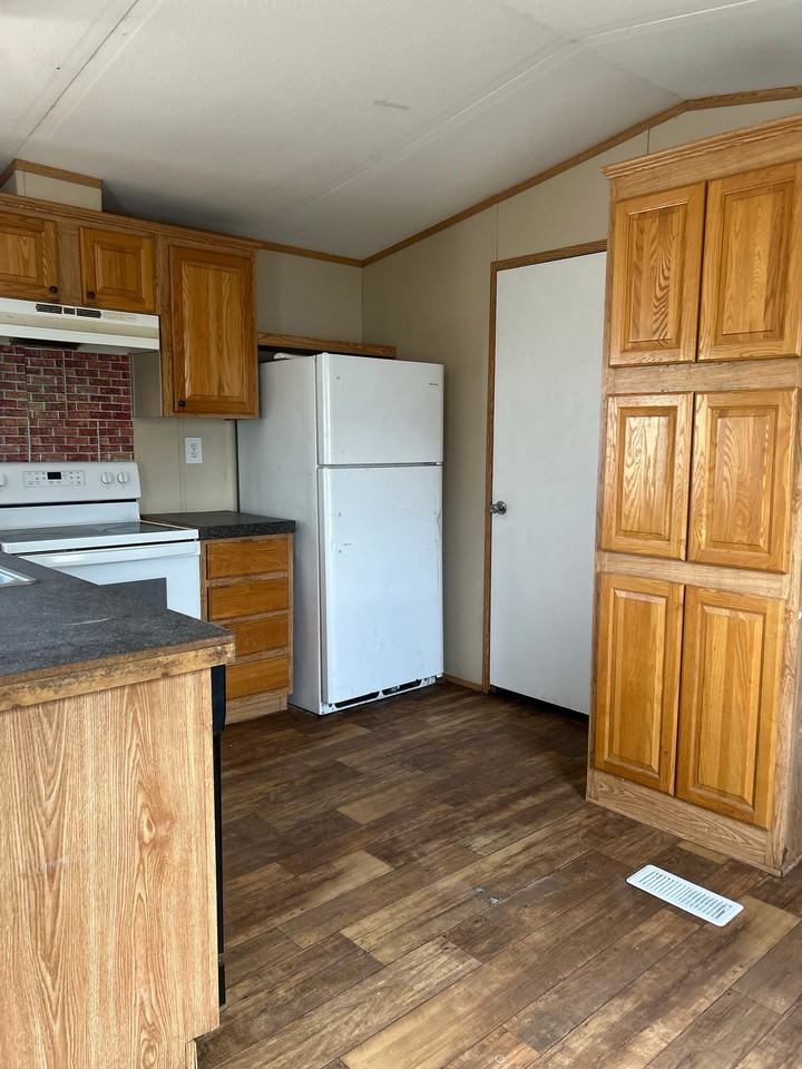 806 S Tyler St #9 - Photo 4 of 11