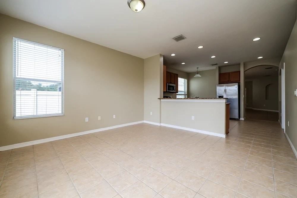 10306 Greystone Ridge Ct - Photo 4 of 10