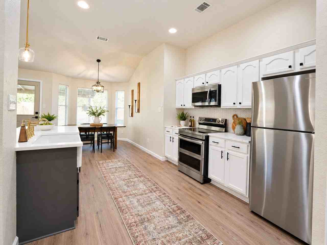 15215 Faircrest Dr - Photo 3 of 14