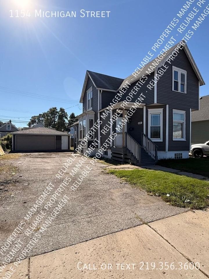 1154 Michigan St - Photo 2 of 12
