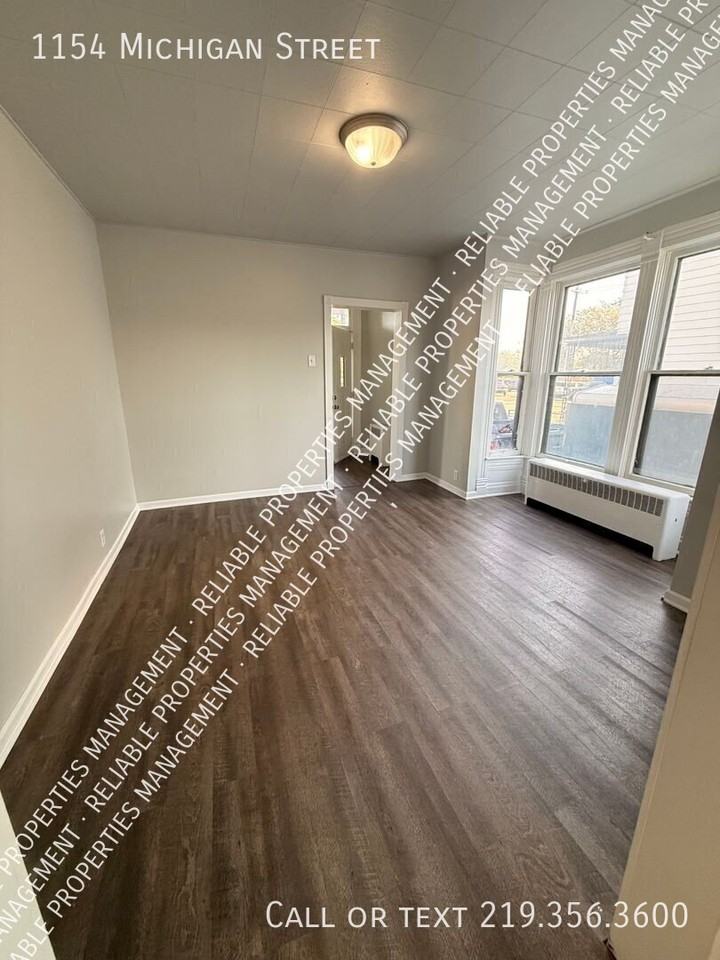 1154 Michigan St - Photo 5 of 12