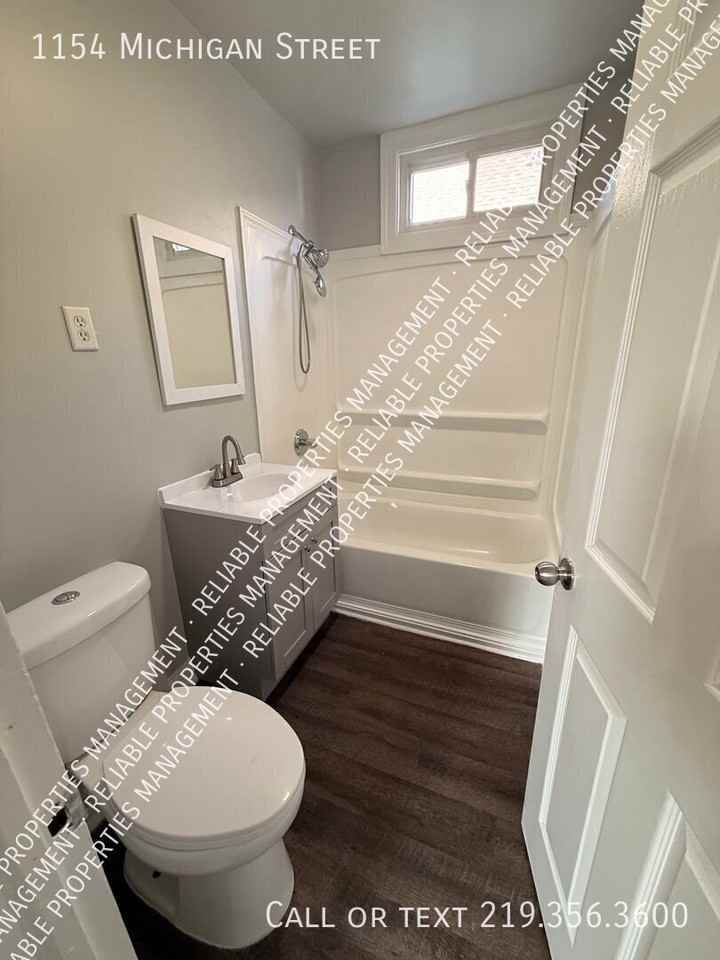1154 Michigan St - Photo 6 of 12