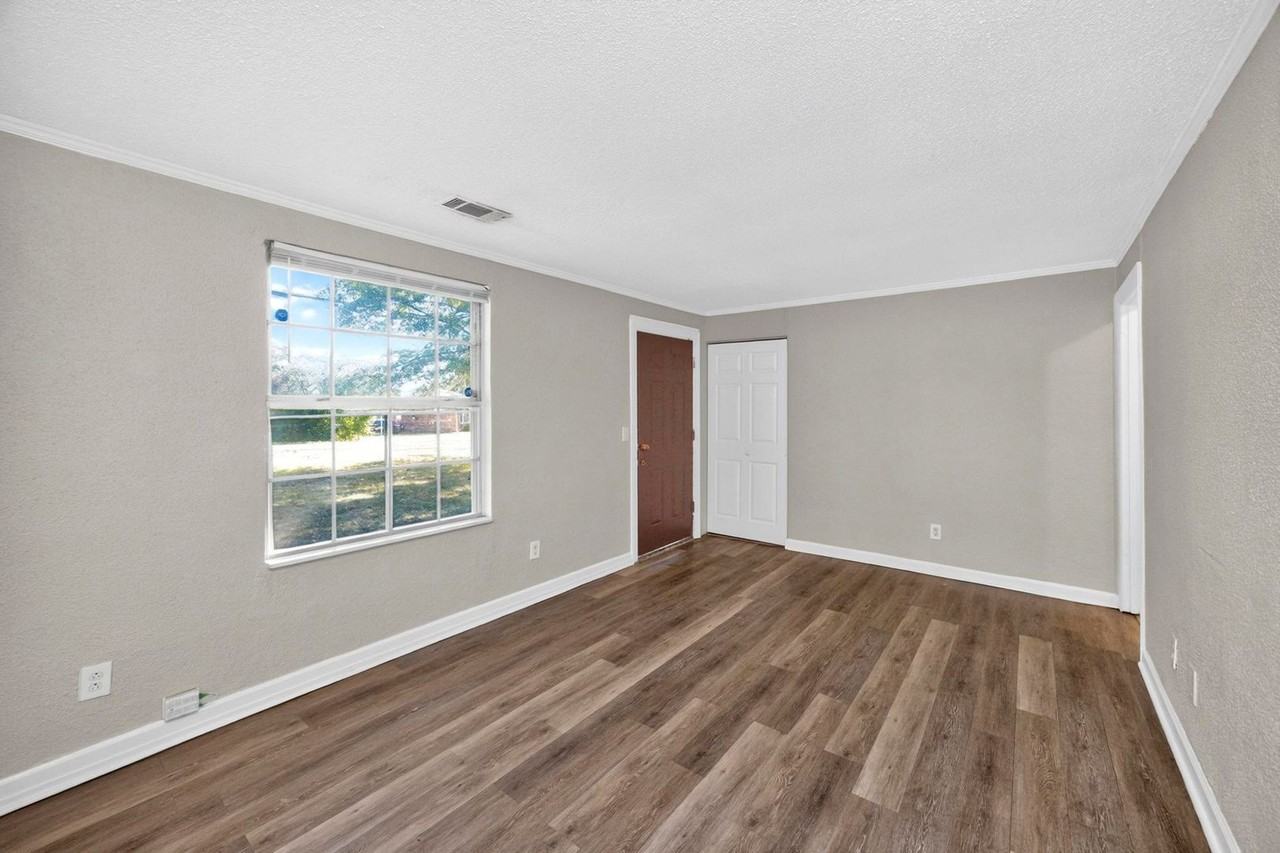 3312 Kings Ln - Photo 3 of 29
