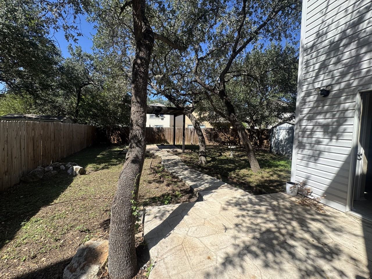 307 Amberdale Oak - Photo 4 of 15