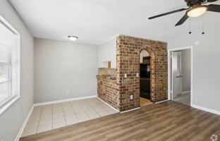 featured image of 1092 Berkeley St #1