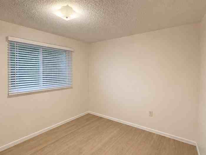 916 Se - Photo 3 of 13