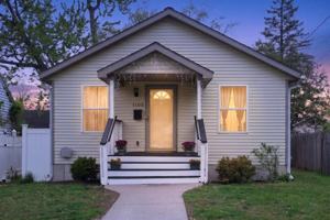 featured image of 1105 Hazen St Se