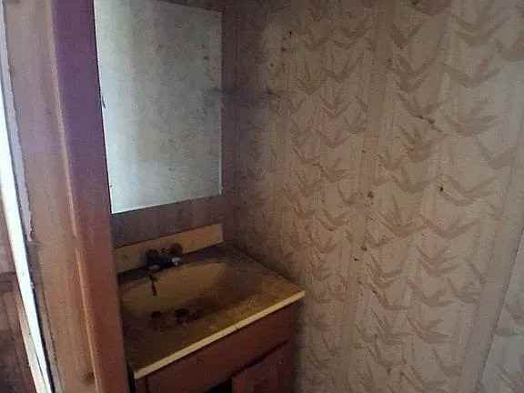 407 W Saint Louis St - Photo 7 of 8