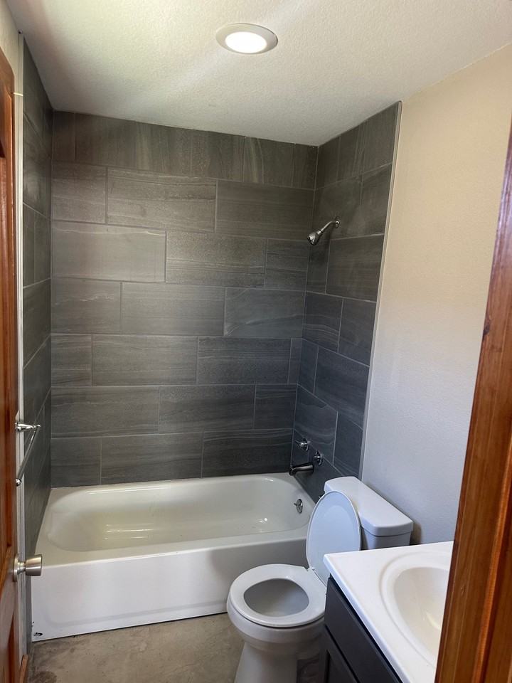 4022 Old Lorena Rd - Photo 4 of 14