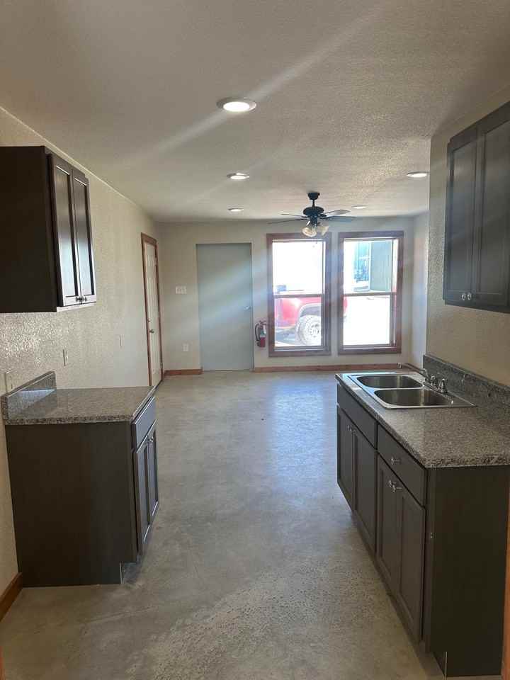4022 Old Lorena Rd - Photo 5 of 14