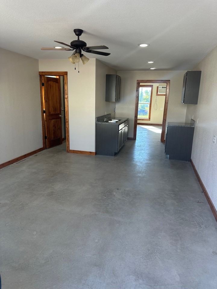 4022 Old Lorena Rd - Photo 7 of 14