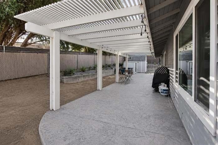 743 Davis St - Photo 3 of 20