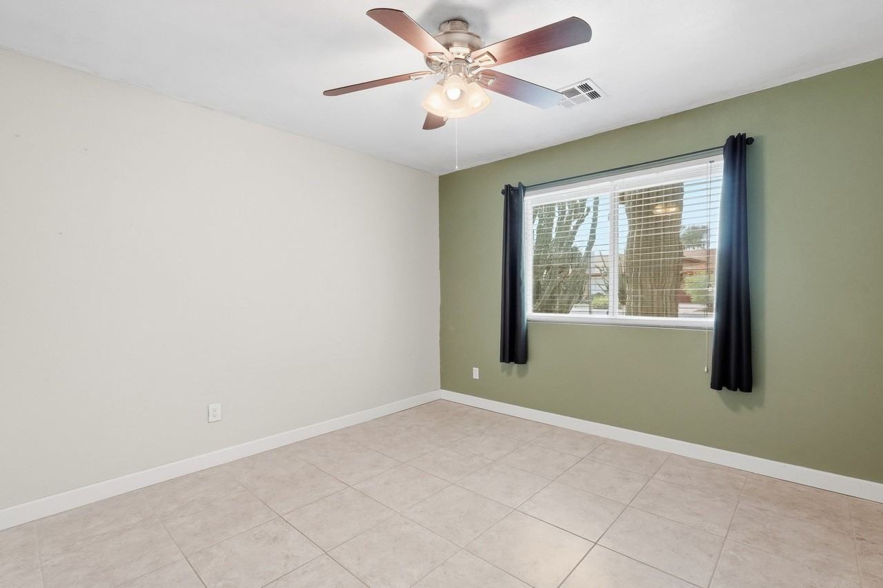 2138 E Yale Dr - Photo 3 of 16