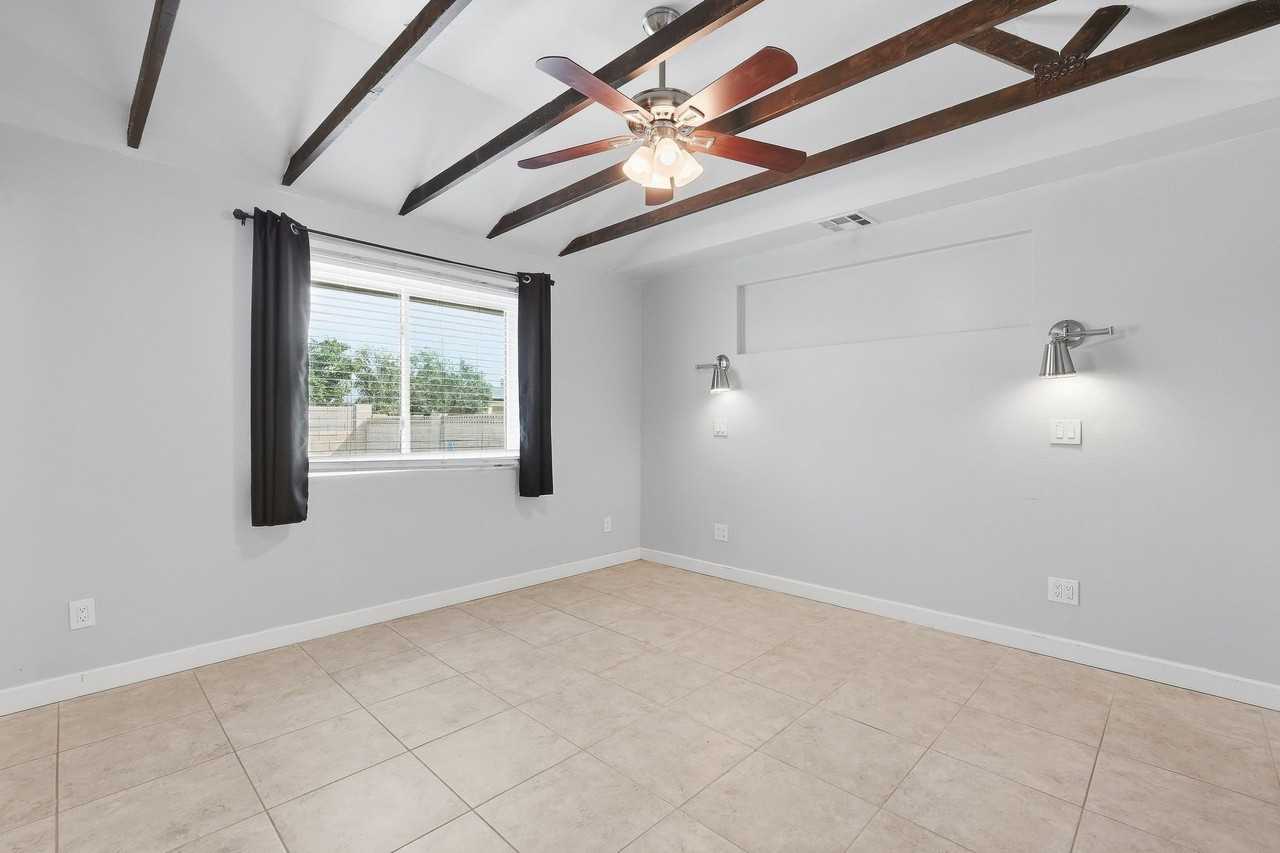 2138 E Yale Dr - Photo 4 of 16